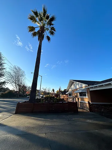 110 Gladys Ave Photo 1