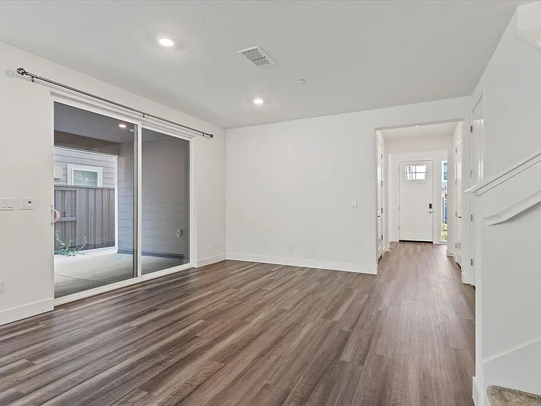 6921 Peak Way — Photo 29