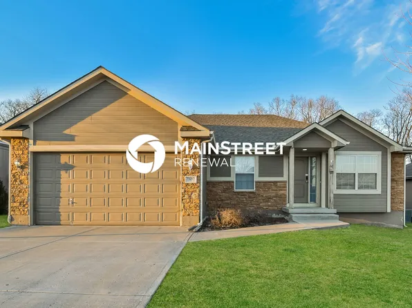 1602 NW Hilltop Ln, Grain Valley, MO 64029