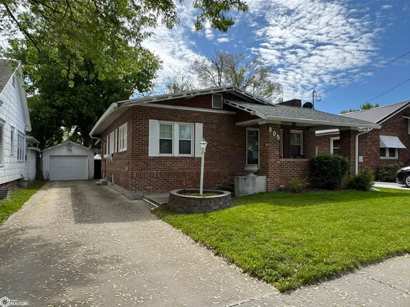 805 S 15th St, Centerville, IA 52544
