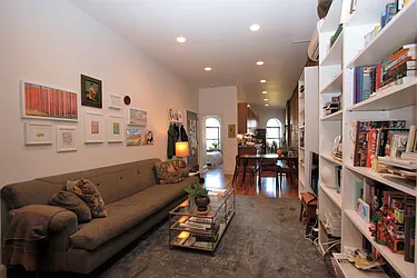 Rented by R New York