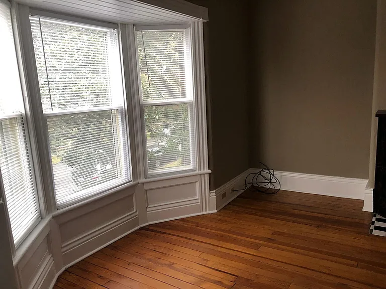 1016 Everett Ave #2 — Photo 6