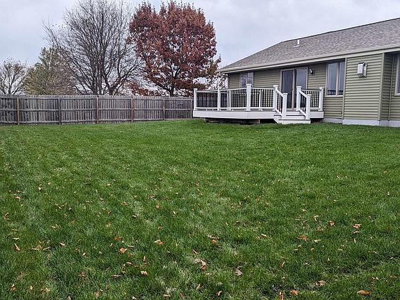 3rd image of 1613 Wildrose Way