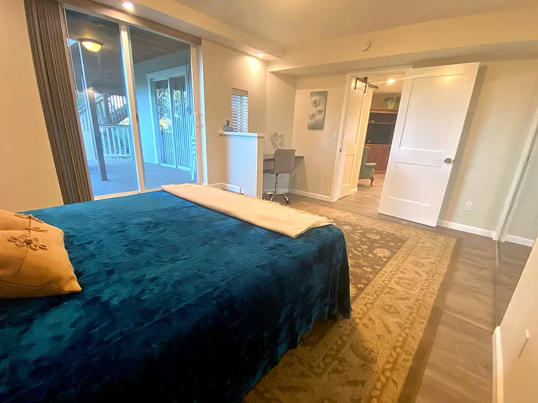 524 Serrano Dr — Photo 10
