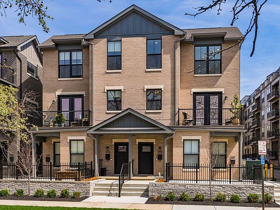 2nd image of 1290 Forsythe Ave