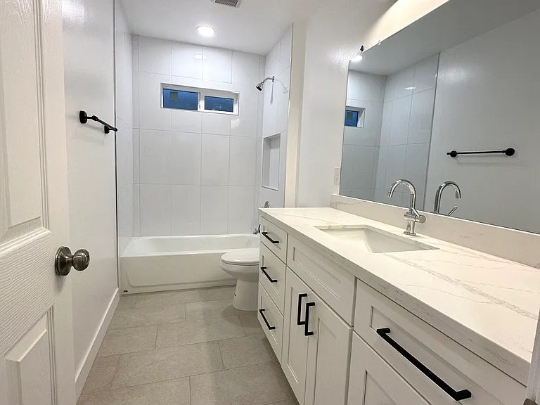 8477 W Madison St — Photo 4