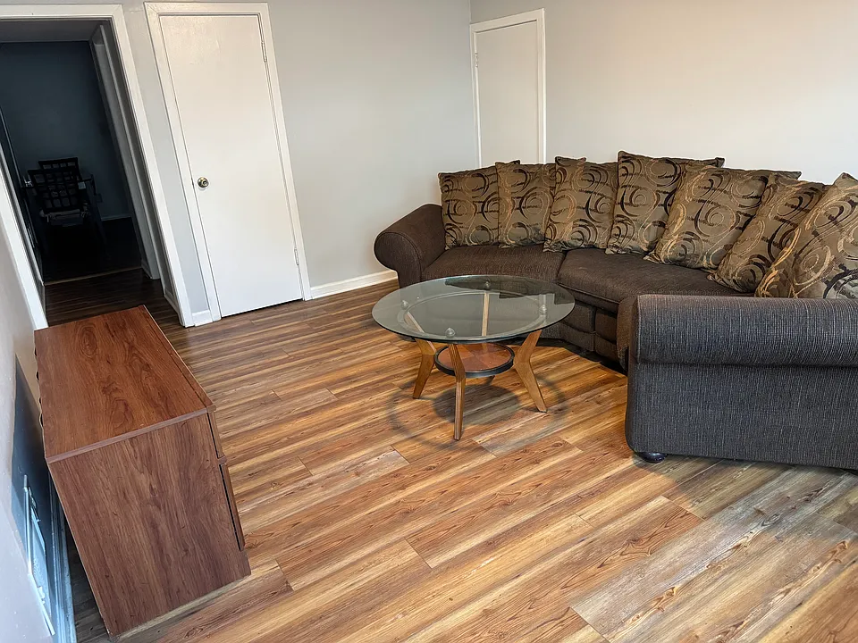 342 N Center St #1/2