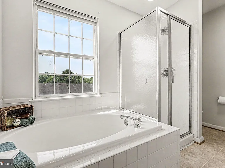 4524 Papillion Ct — Photo 24
