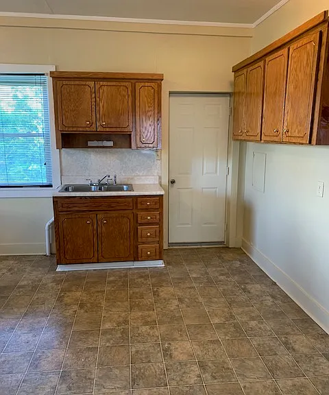 1663 Kentucky Ave #B — Photo 9