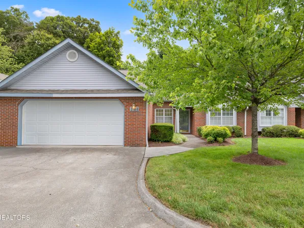 805 Cedar Ln #I-34, Knoxville, TN 37912