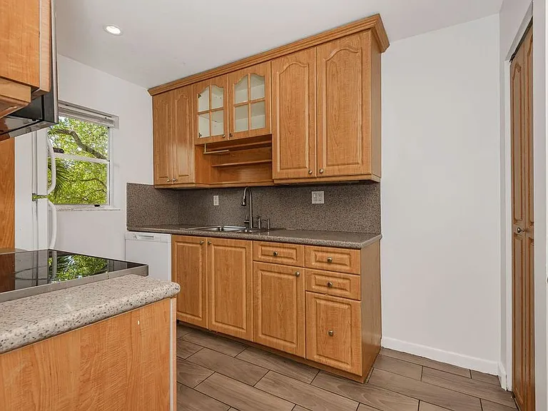 4111 Stirling Rd #308 — Photo 6