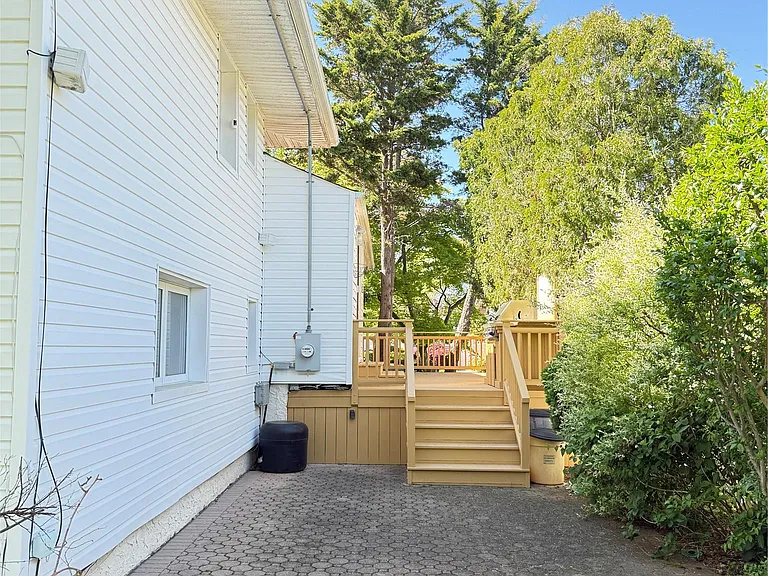 14 Millpond St — Photo 29