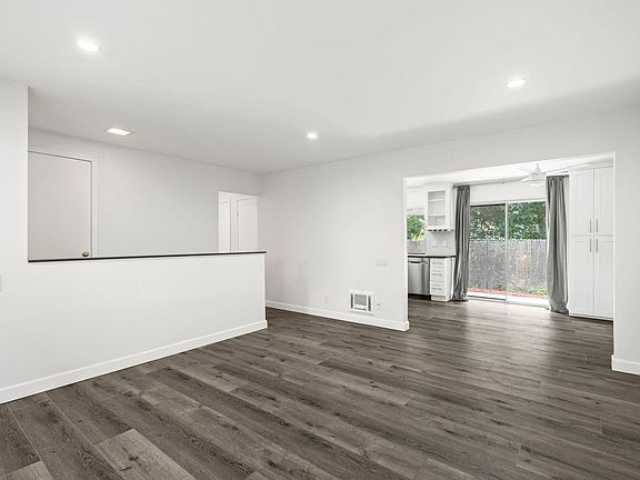 3rd image of 1305 Caminito Gabaldon Unit B