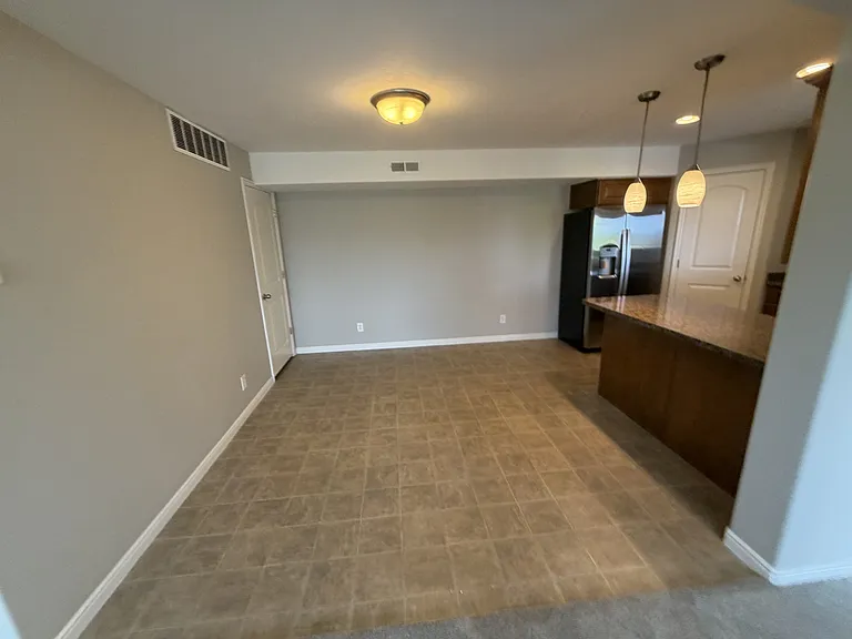 999 Village River Ln #B8 — Photo 6