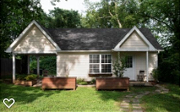 1st image of 1009 N 6th St #B