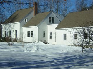 11 Hobbs Rd, Lee, NH 03861