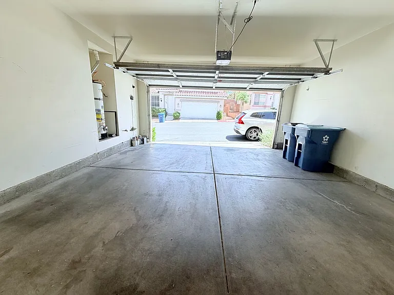 10404 Sloping Hill Ave — Photo 19