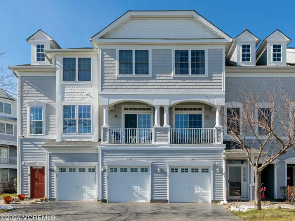 95 Golden Eye Lane, Port Monmouth, NJ 07758