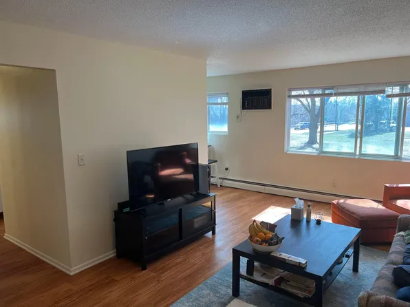 1029 Raymond Ave #9-12, Saint Paul, MN 55114