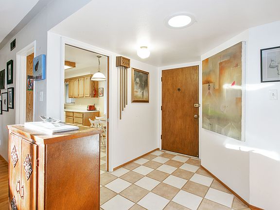 2nd image of 6524 S Land Park Dr