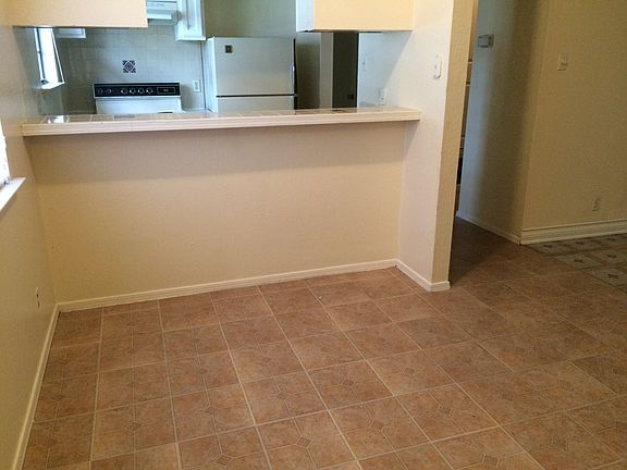 2nd image of 218 Bexar Dr