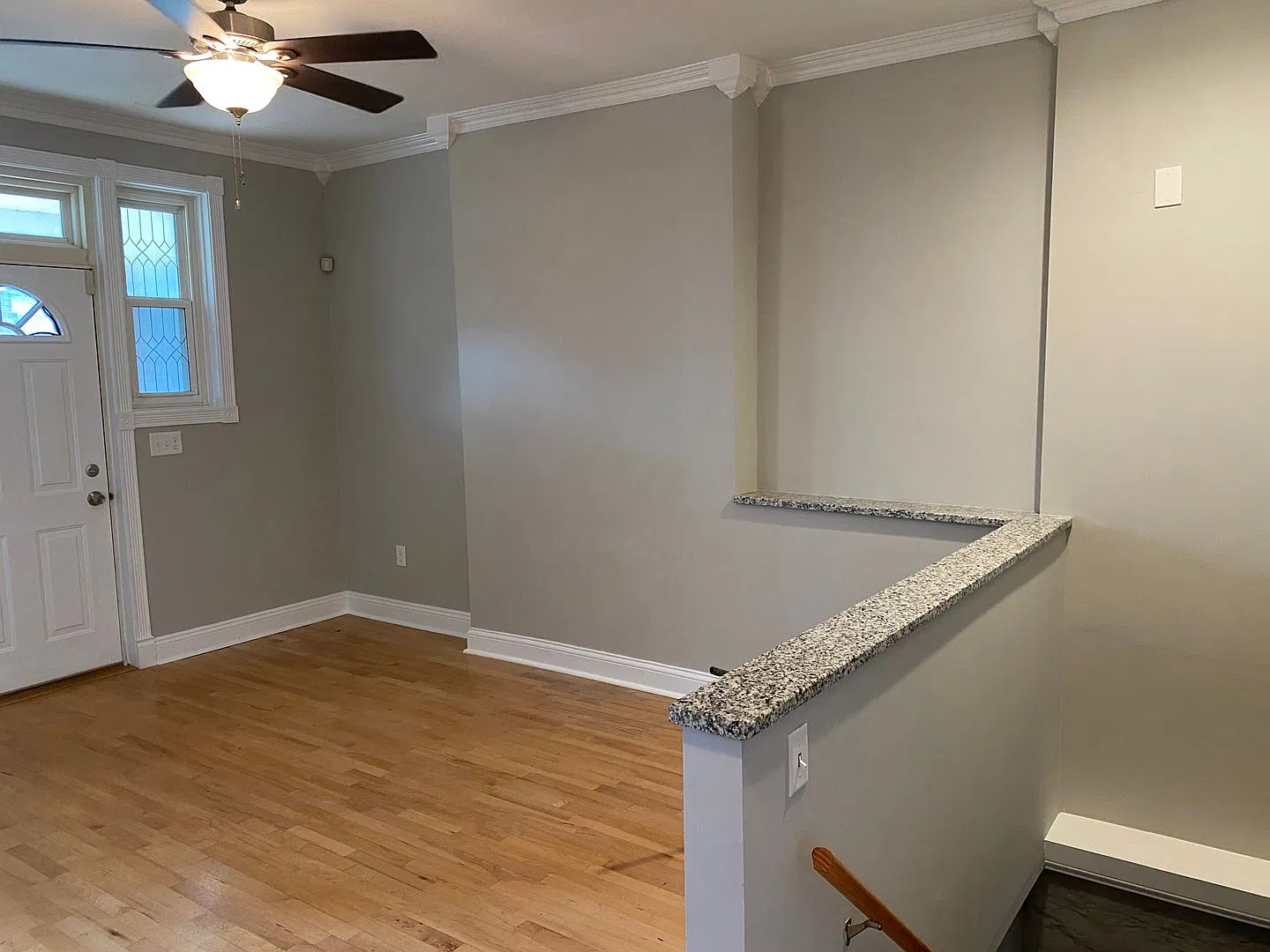 New Rehab In South Hampton!! With Garage — Photo 2