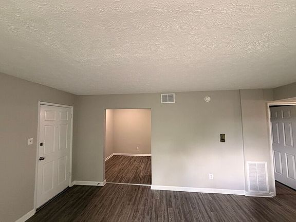 2nd image of 2066 Fairmont Ct APT 6