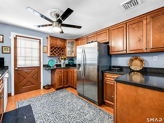 5th image of 437 West Wolcott Avenue