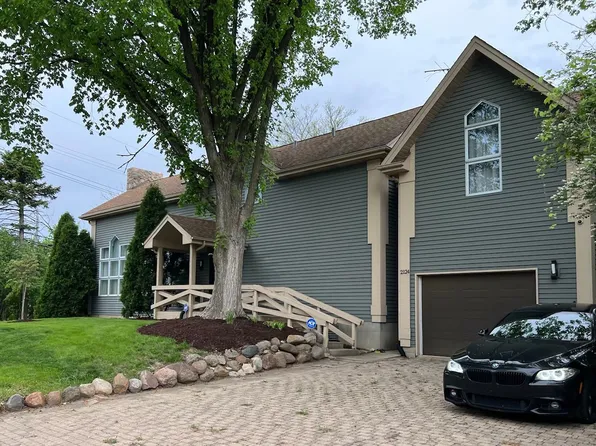 (undisclosed Address), Oak Brook, IL 60523