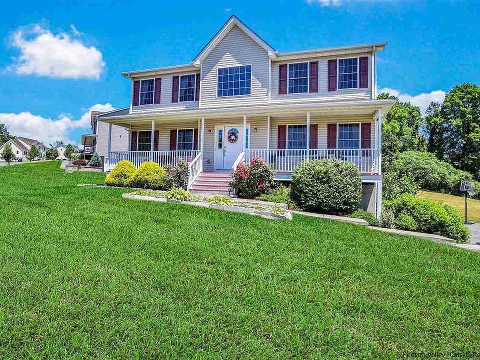 1st image of 16 Mayer Dr
