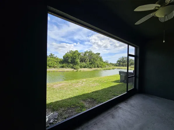 8652 Milestone Dr, Sarasota, FL 34238