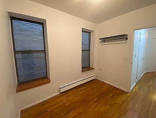 4th image of 449 W 37th St #3RW