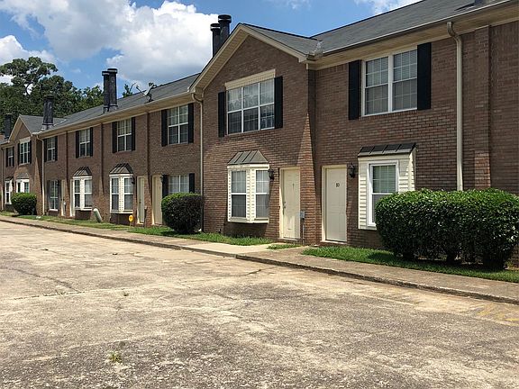 2nd image of 1605 Hackberry Ln APT 9