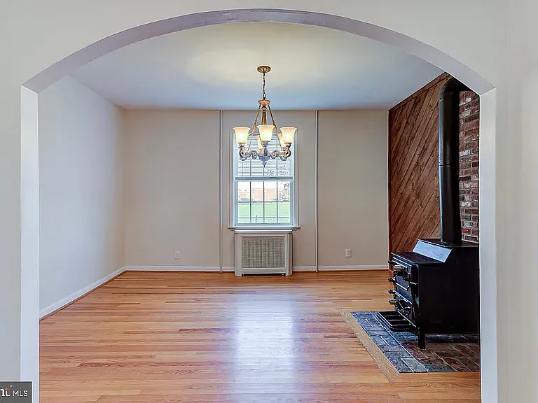 106 Middleboro Rd — Photo 5