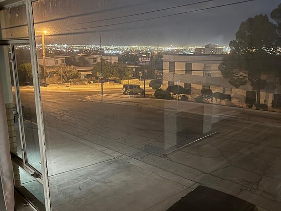 2nd image of 1501 N Stanton St #4