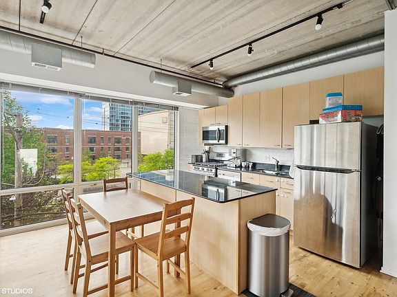 4th image of 1440 S Michigan Ave APT 414