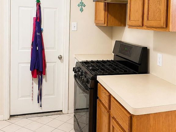 4th image of 1415 Maroby St