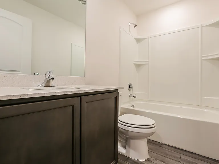 5725 Centro Ave — Photo 15
