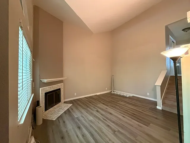 690 Blackford Ct — Photo 1