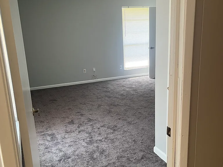 4073 Greenwillow Ln E — Photo 11
