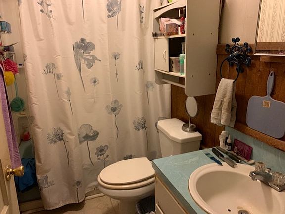 4th image of 920 Bean Ave