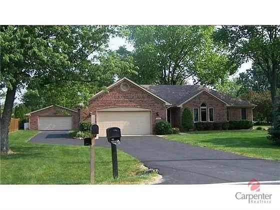 5628 W Southport Rd photo 1
