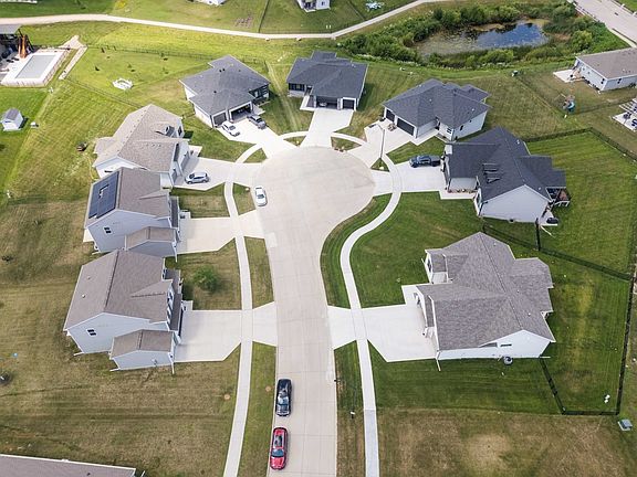 5th image of 605 Ellis Cir