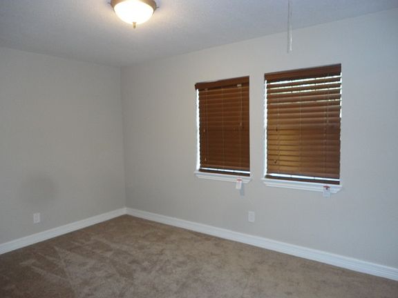 2nd image of 185 Luther Cir