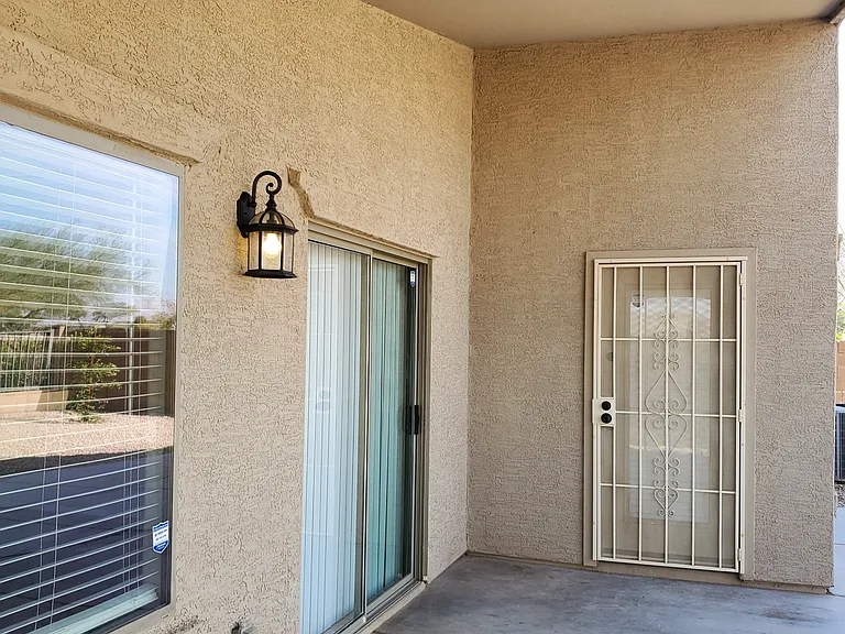 10408 W Raymond St — Photo 27