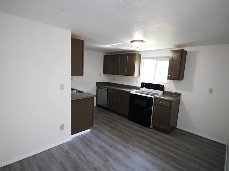 1162 Jackson St — Photo 3