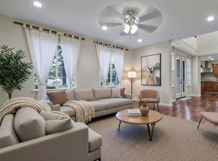 54 Tea Gdn, Irvine, CA 92620