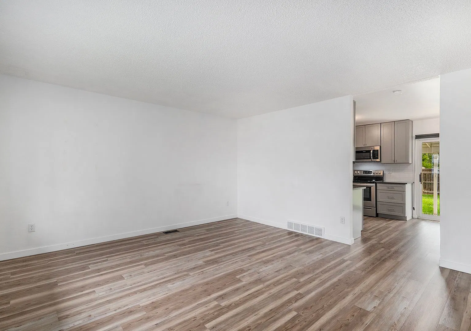 Move-in Ready - Available November 1st — Photo 4