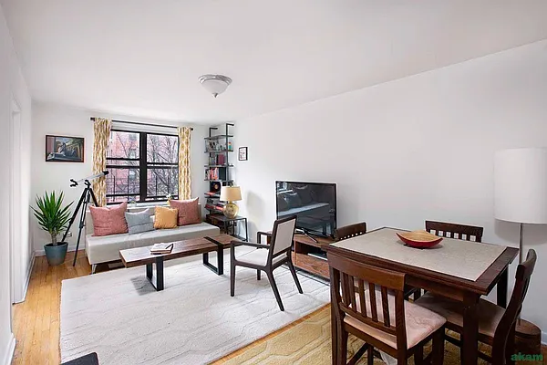 Sold by Akam Sales and Brokerage | media 12