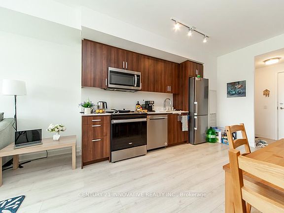 2nd image of 681 Yonge St #221